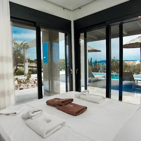فيلة Premium Ionian -